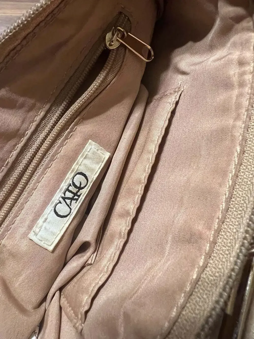 Cato Shoulder Bag